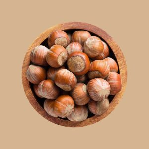Haselnüsse in Schale